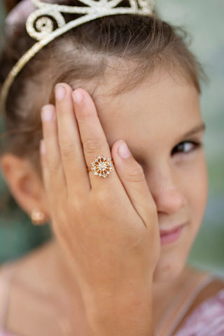 Great Pretenders Snowflake Necklace & Ring Set