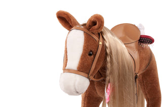 Front view of Götz Brown Beauty pony with long mane