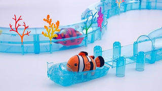 ZhuZhu Aquarium Speed Boat and Dock Set