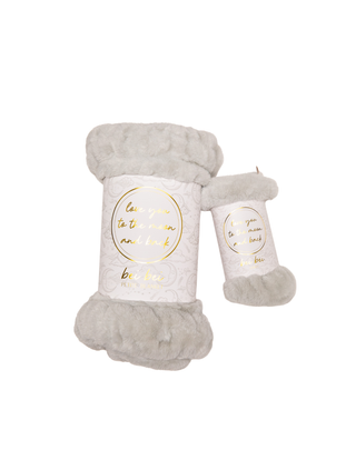 Bei Bei Love You to the Moon and Back faux fur blanket, additional view