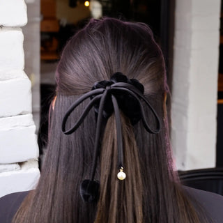 Bewaltz Pearl Embrace Scrunchie