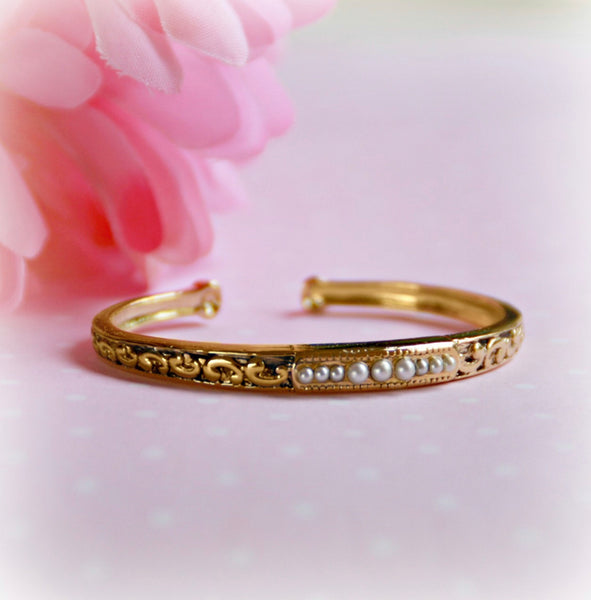 Collectables Heirloom Collection Engraved Gold/Prl Bangle