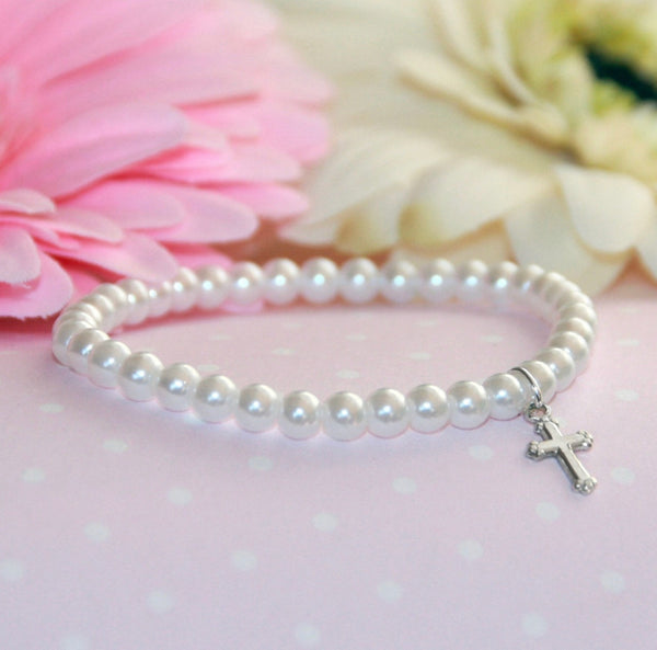 Collectables Heirloom Collection Pearl Bracelet w/ Gold Cross